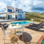 Elegant With Private Pool And Sea View Villa