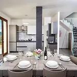 Elegant With Private Pool And Sea View Villa Castellammare del Golfo